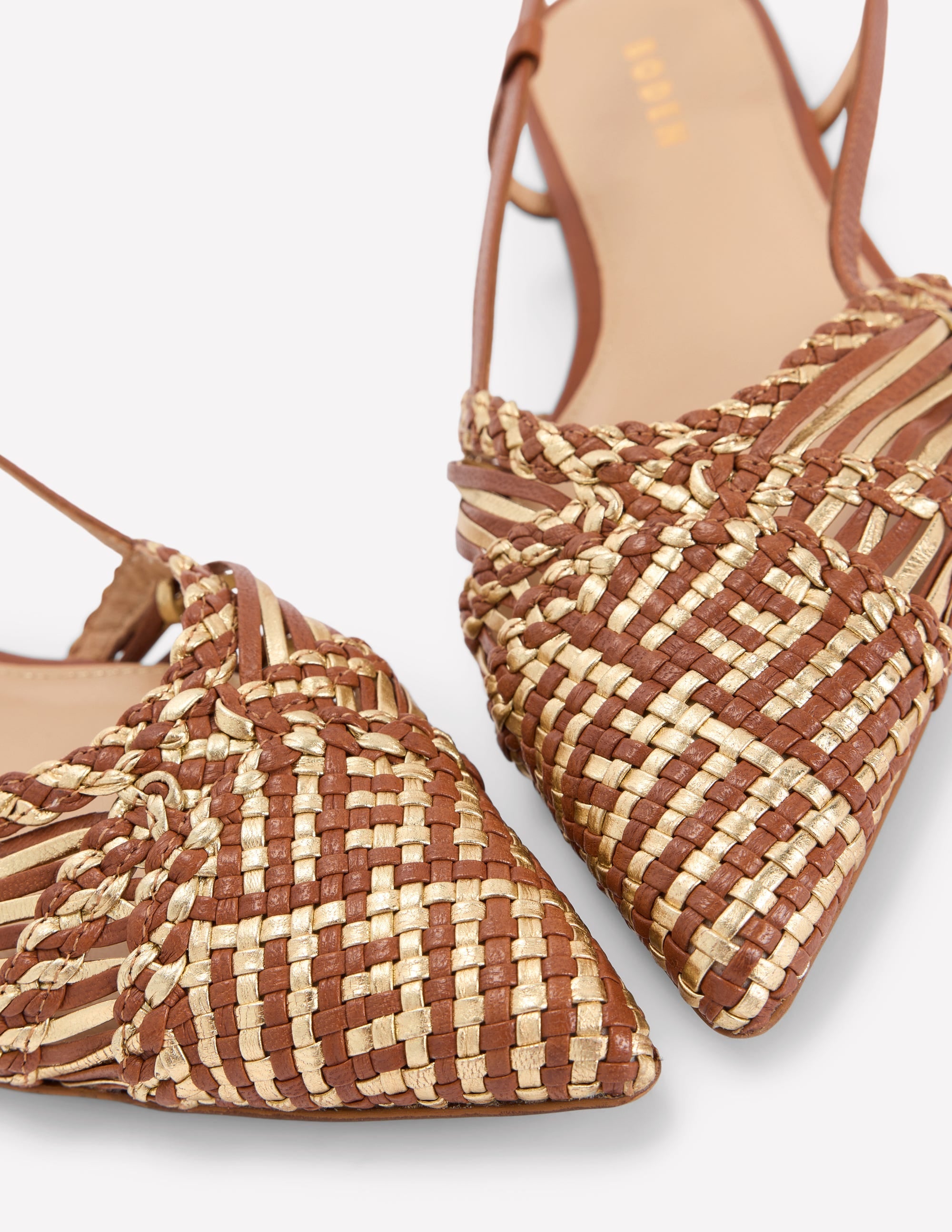 Woven Detail Pointed Flat-Tan/ Gold